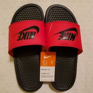 NIKE BENASSI JDI Slide Sandal